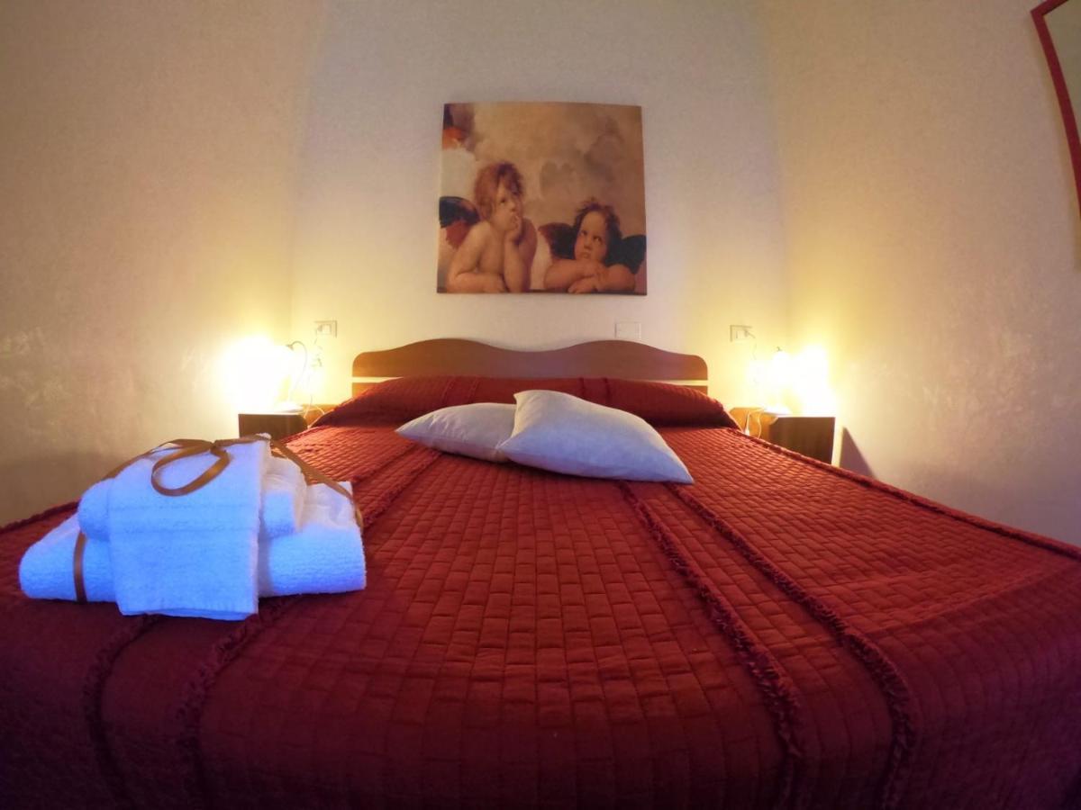 Le Stanze Di Ricci - Affittacamere Low Cost Лезина Экстерьер фото