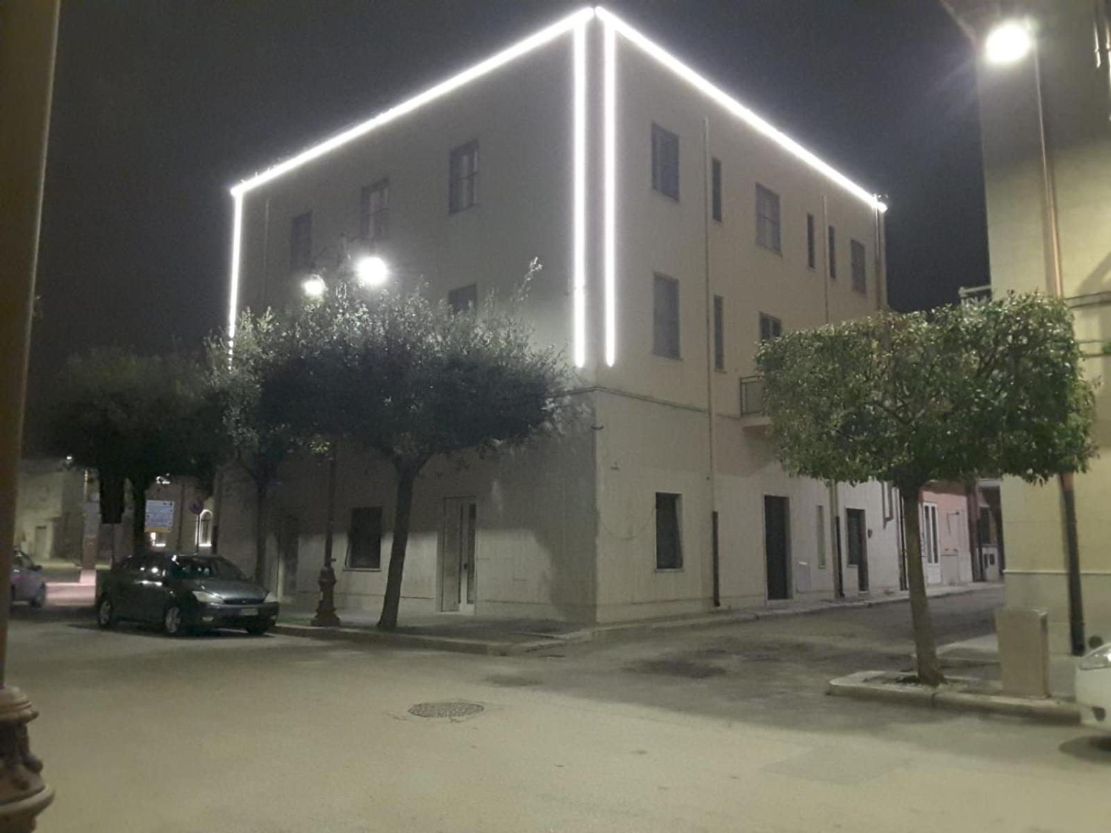 Le Stanze Di Ricci - Affittacamere Low Cost Лезина Экстерьер фото